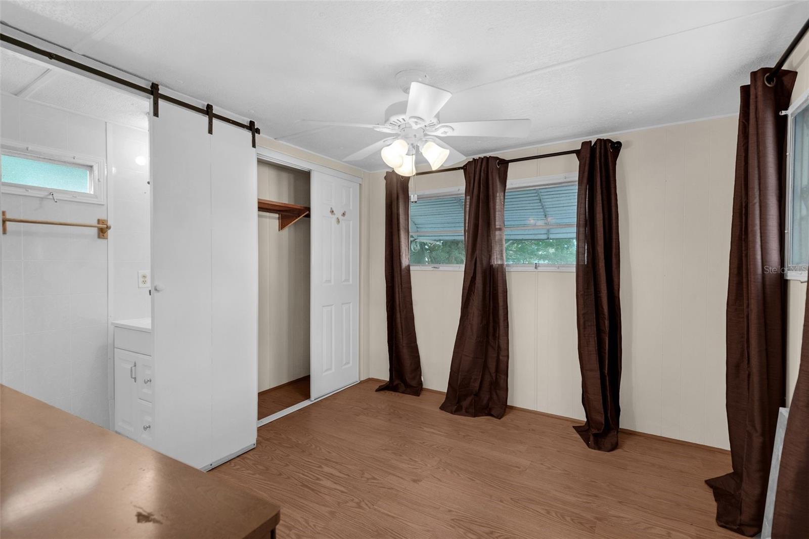 Image 19 of 38 For 5224 Pineland Avenue