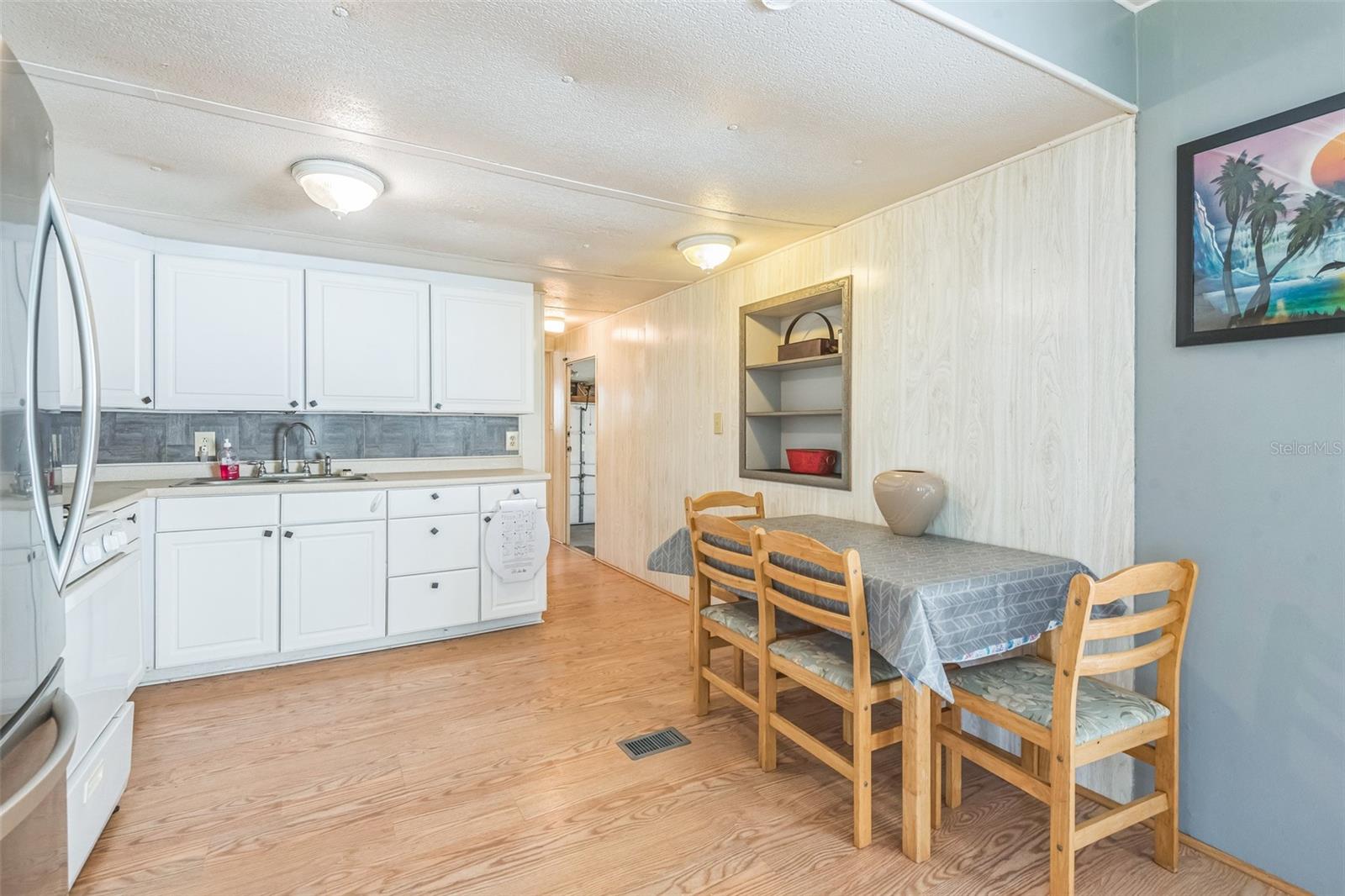 Image 24 of 38 For 5224 Pineland Avenue