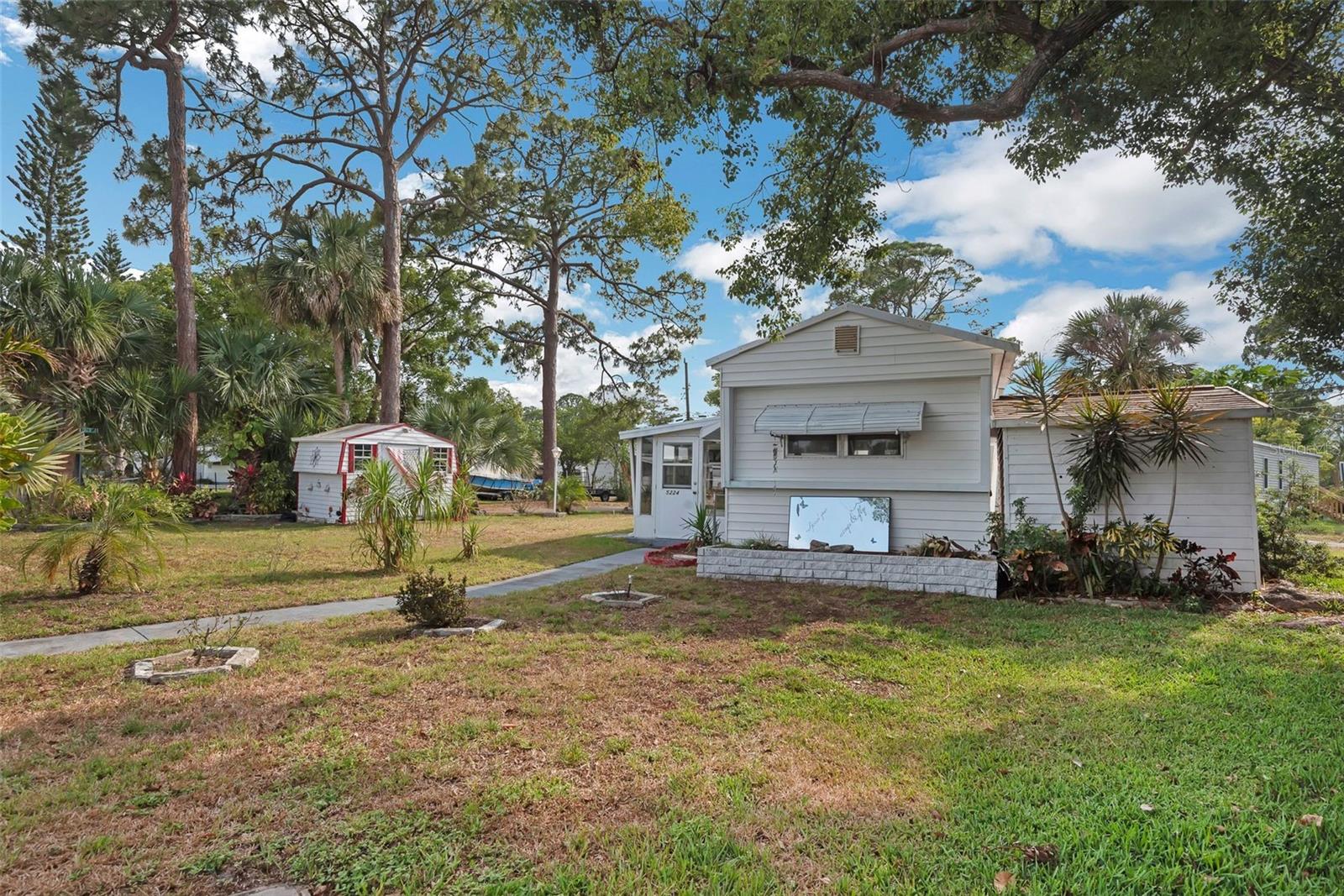 Image 4 of 38 For 5224 Pineland Avenue