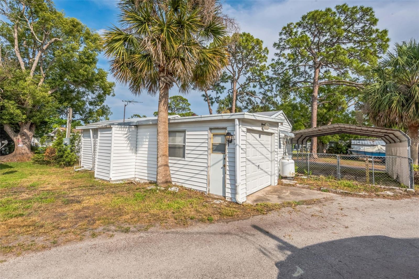 Image 8 of 38 For 5224 Pineland Avenue
