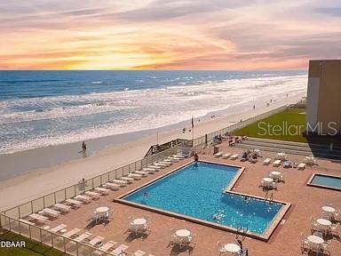 Image 17 of 18 For 4175 Atlantic Avenue 2280