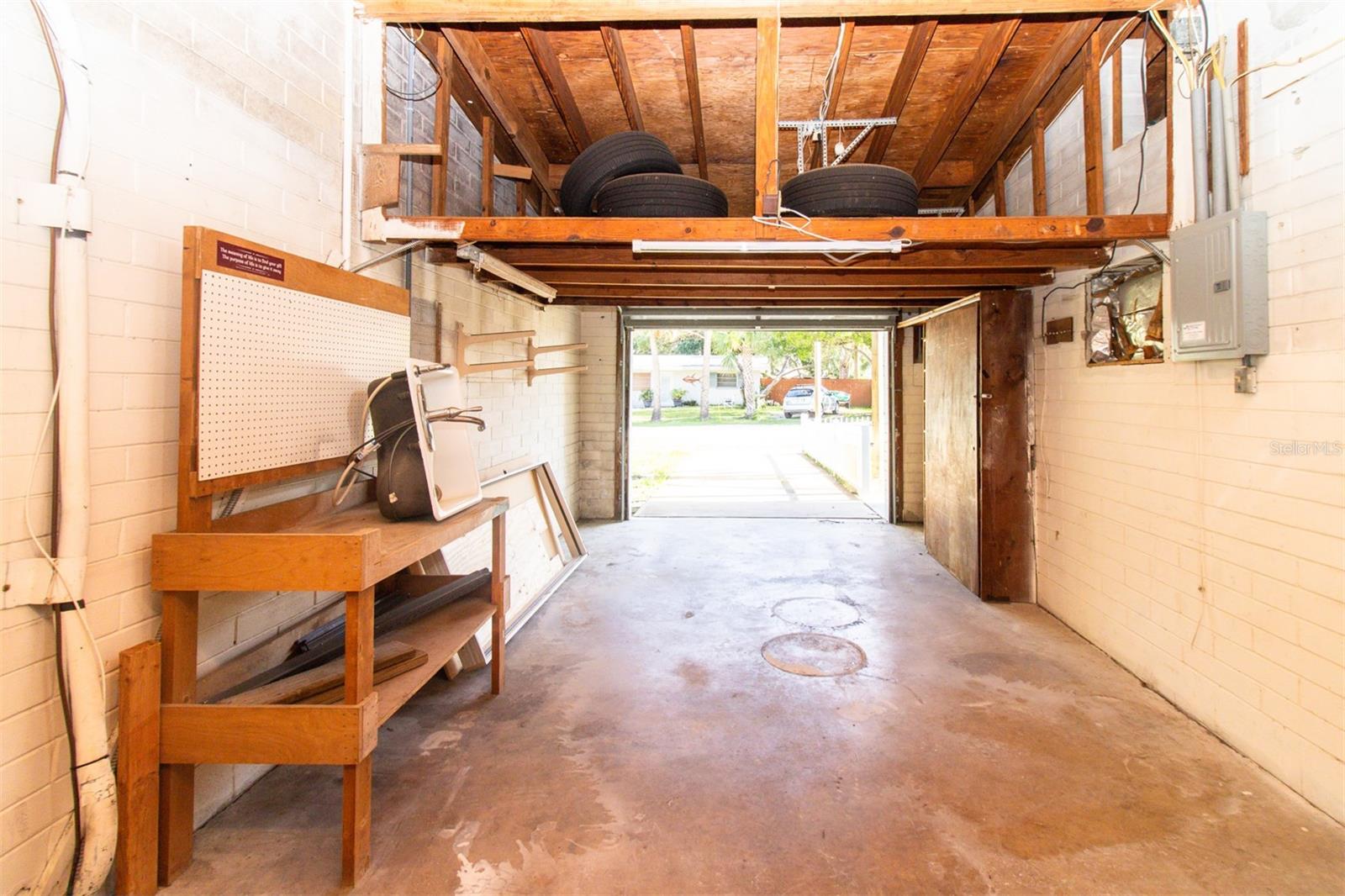 Image 19 of 24 For 905 Locust Street