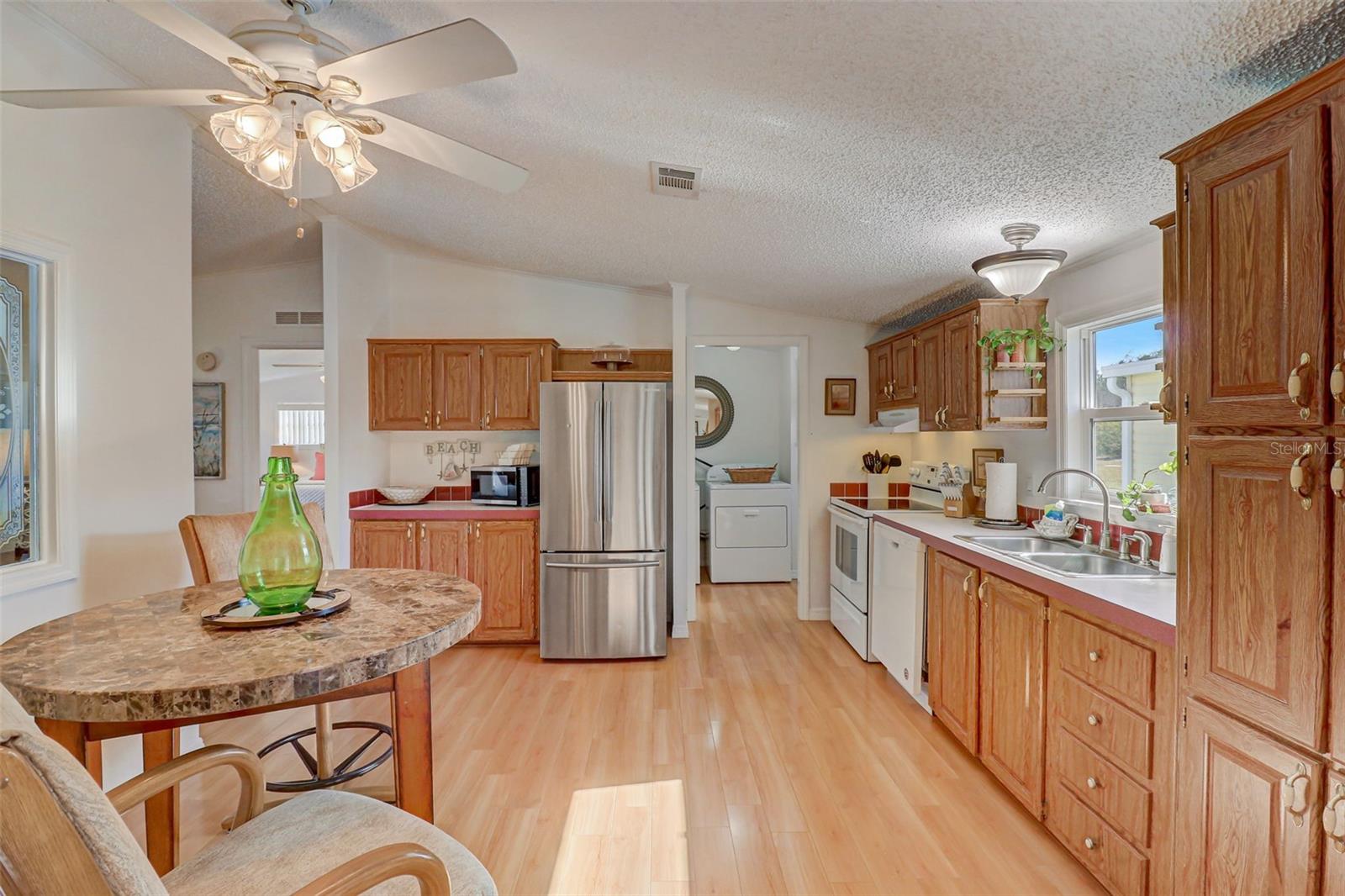 Image 14 of 56 For 4391 Maple Avenue