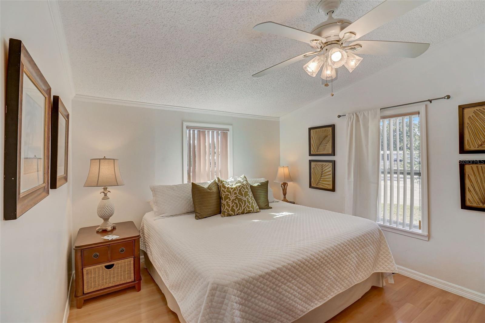 Image 21 of 56 For 4391 Maple Avenue
