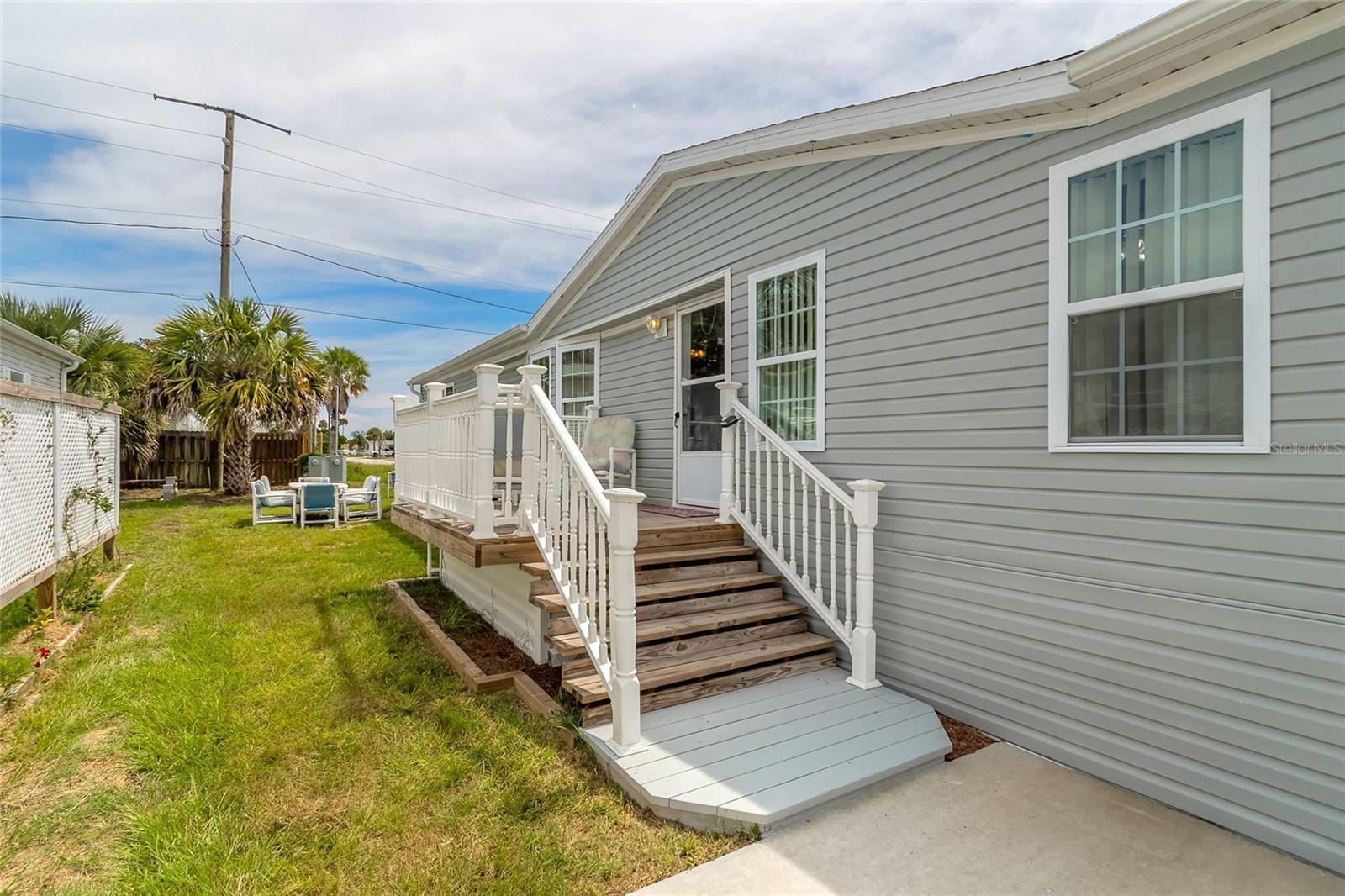 Image 4 of 56 For 4391 Maple Avenue