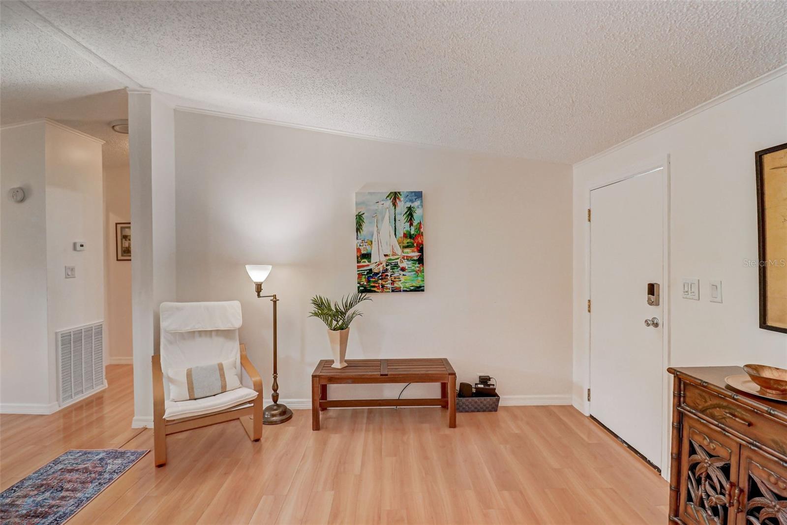 Image 6 of 56 For 4391 Maple Avenue