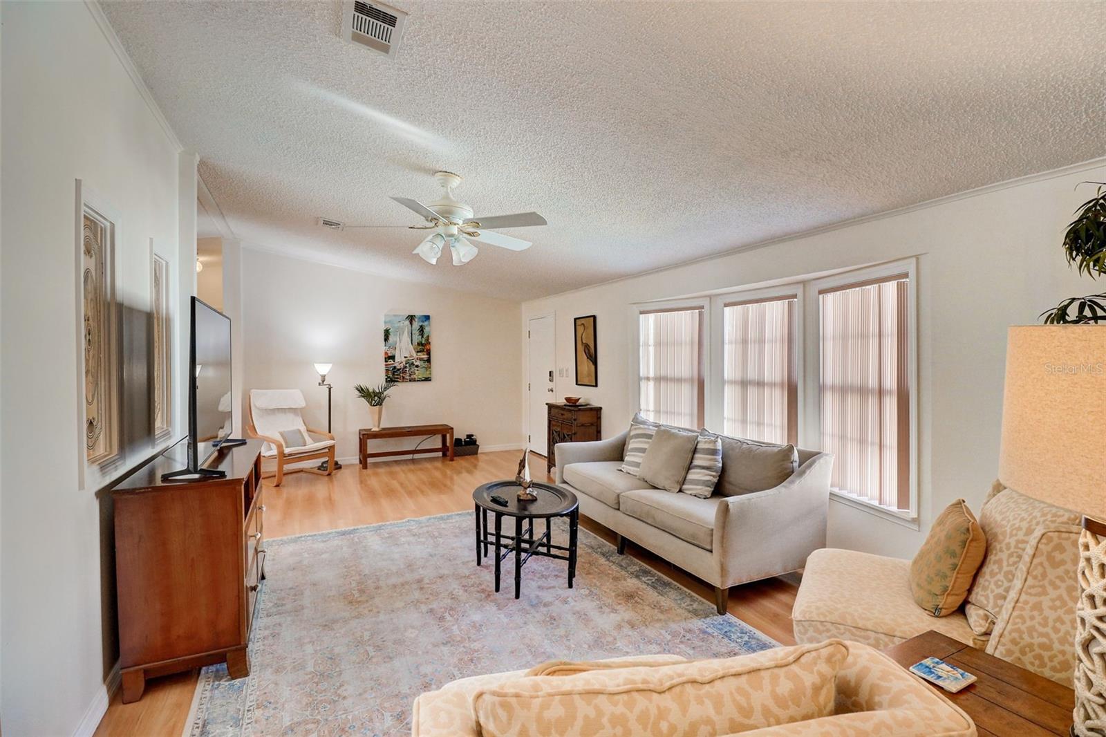Image 8 of 56 For 4391 Maple Avenue