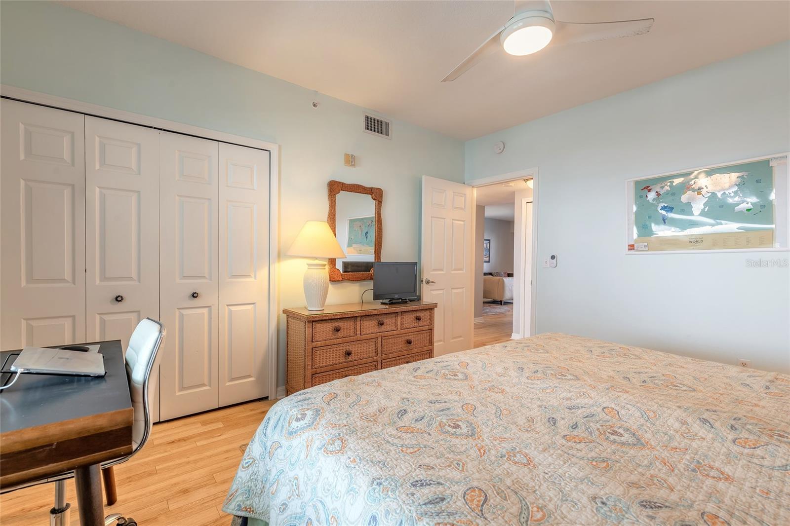 Image 16 of 50 For 5300 Atlantic Avenue 1-603