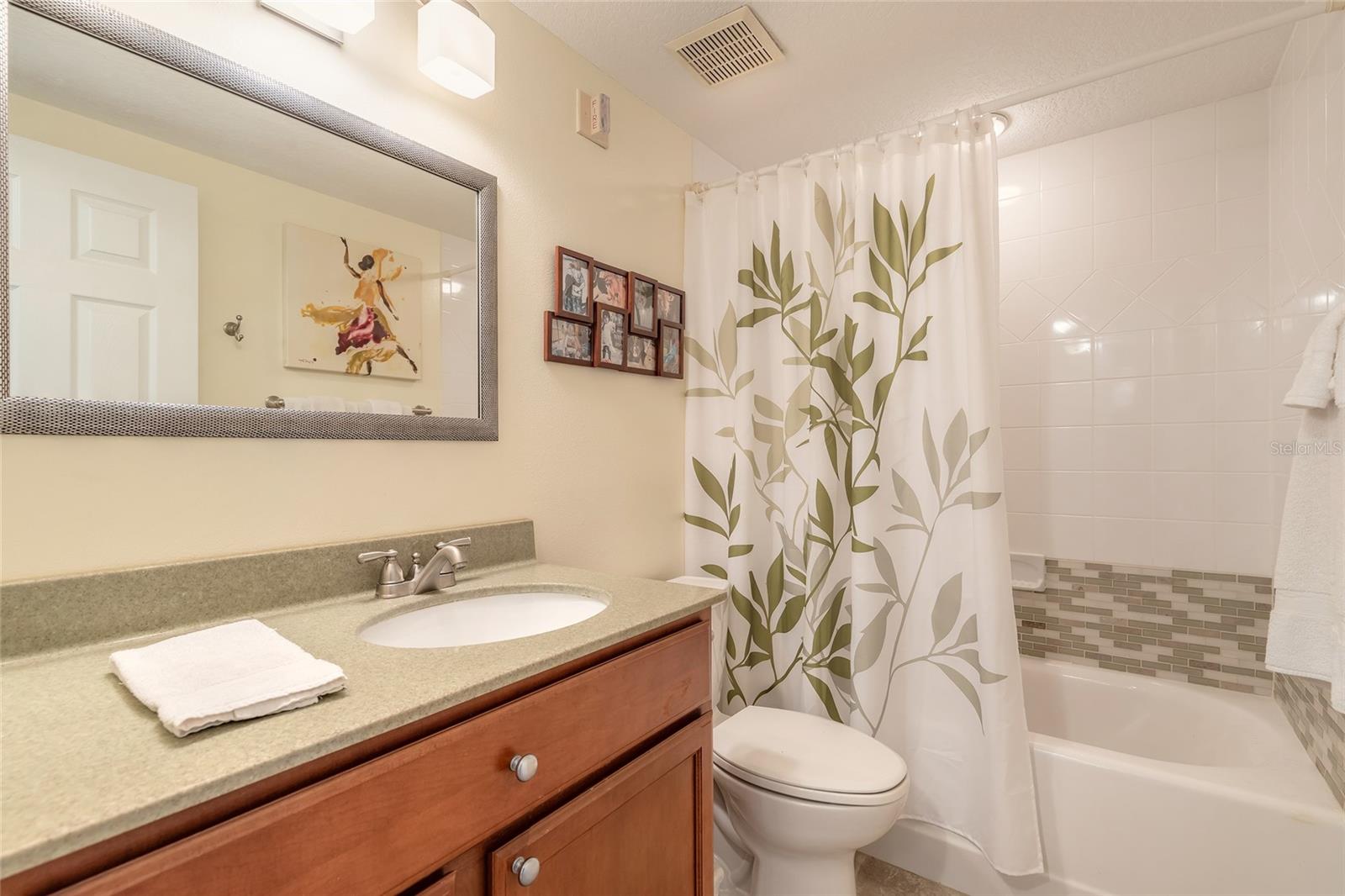 Image 17 of 50 For 5300 Atlantic Avenue 1-603