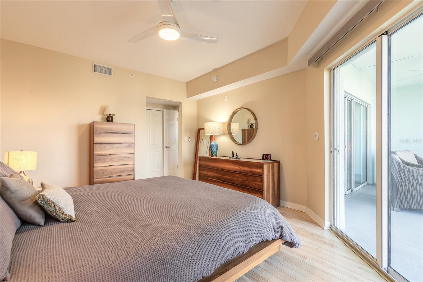 Image 20 of 50 For 5300 Atlantic Avenue 1-603