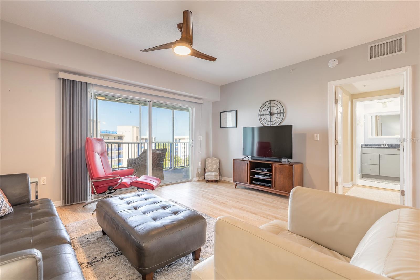 Image 3 of 50 For 5300 Atlantic Avenue 1-603