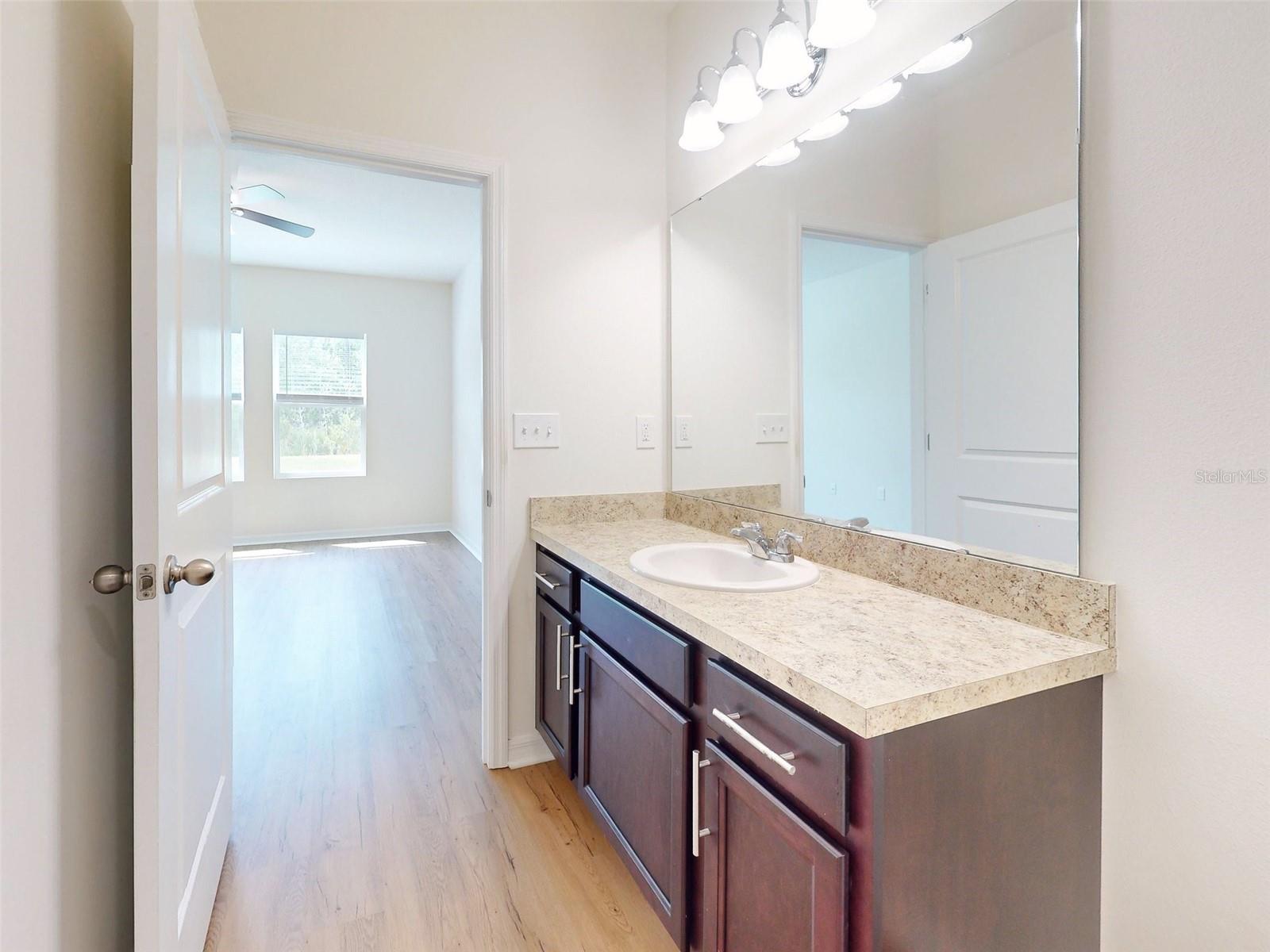 Image 45 of 100 For 534 Stowers Drive