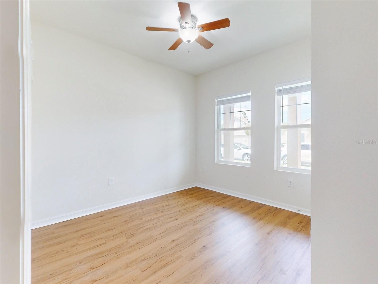 Image 6 of 100 For 534 Stowers Drive