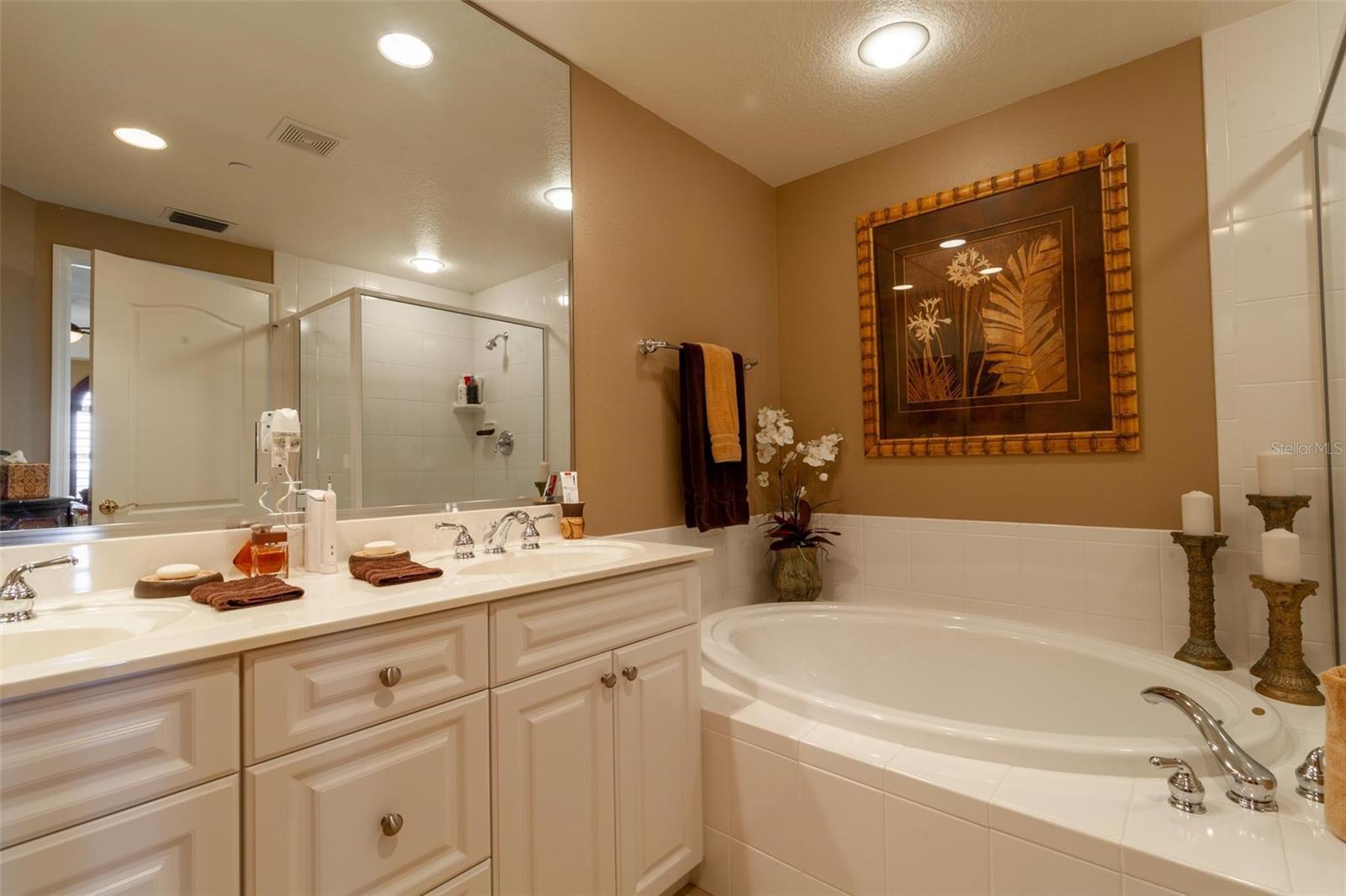 Image 14 of 58 For 265 Minorca Beach Way 902