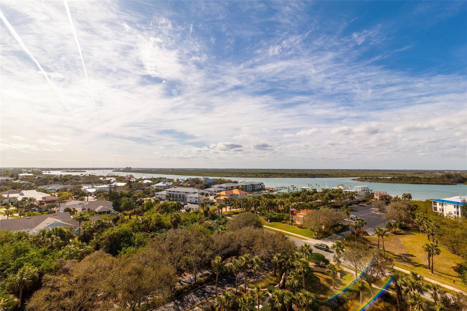 Image 20 of 58 For 265 Minorca Beach Way 902