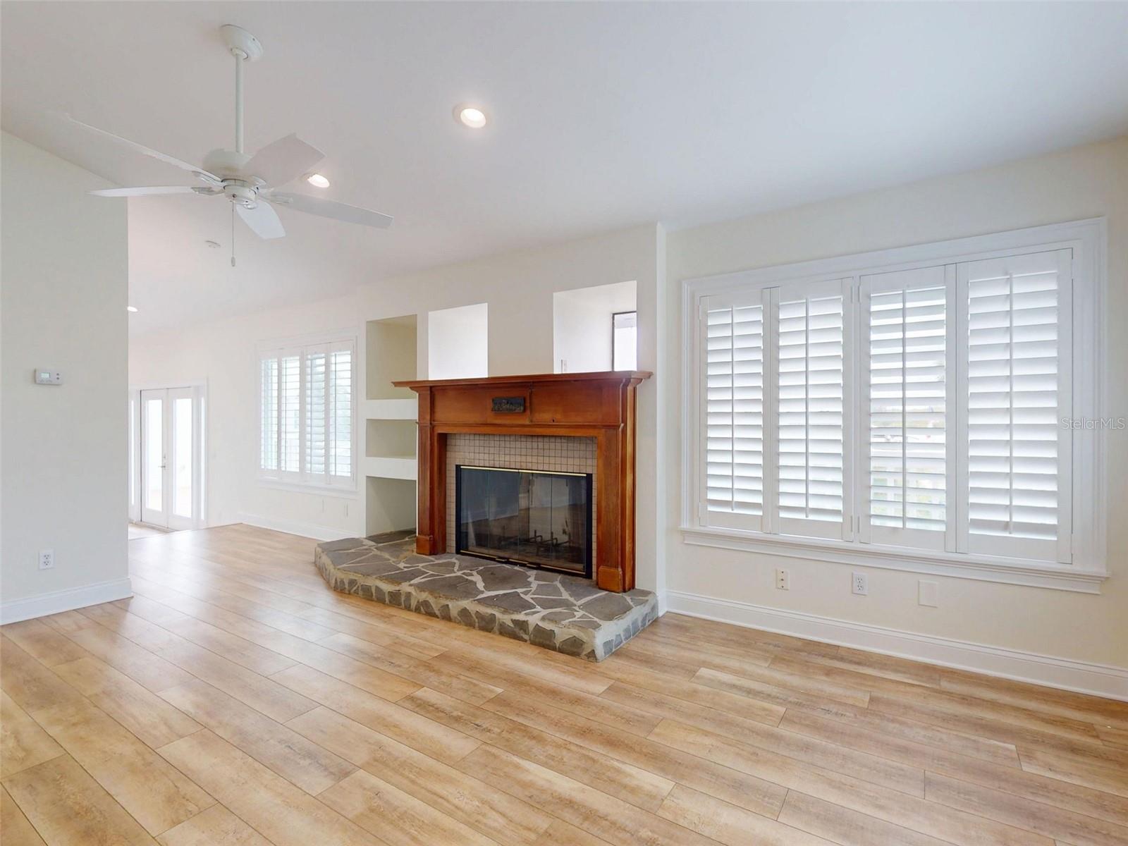 Image 31 of 91 For 2950 Sunset Drive