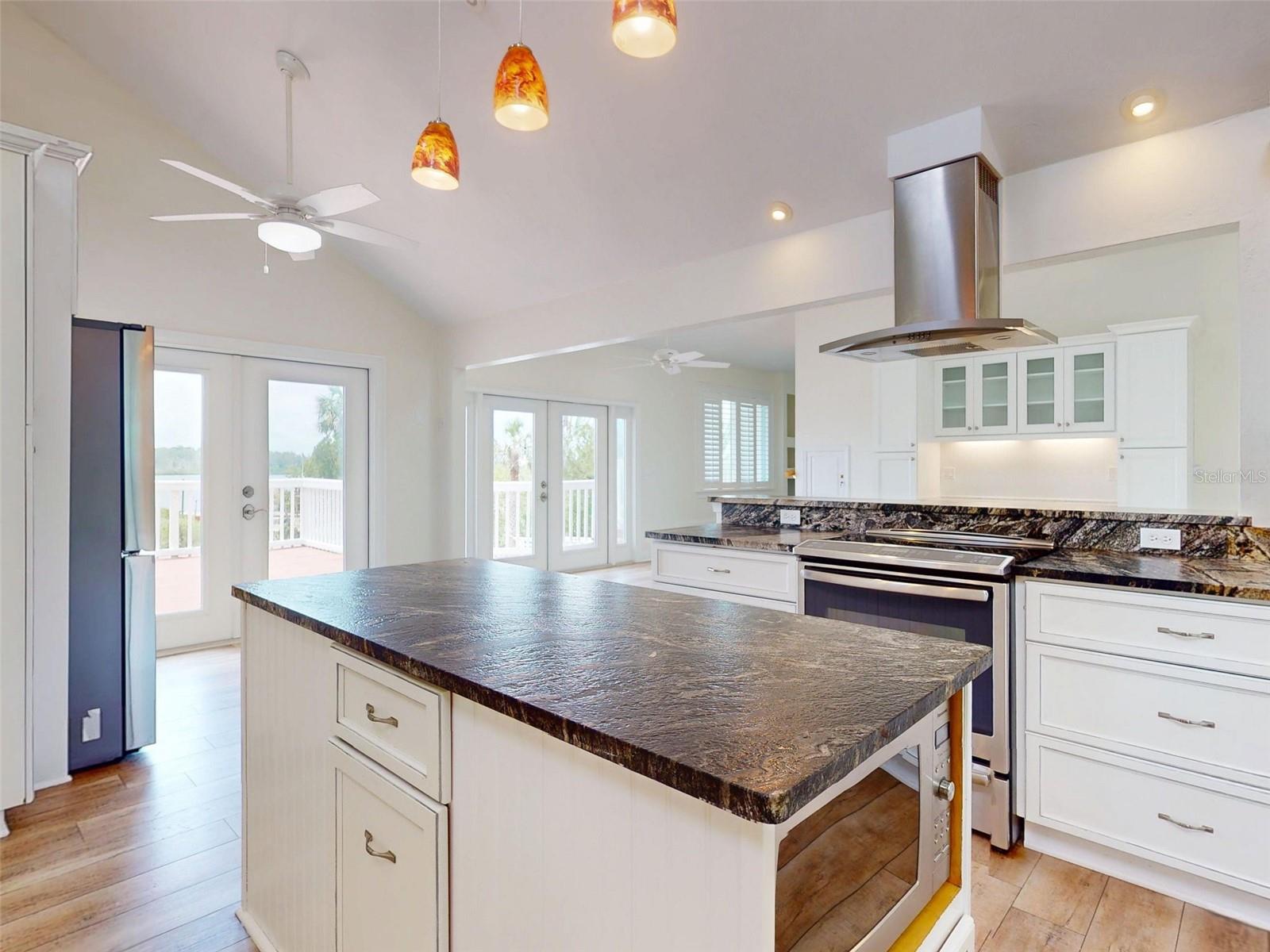 Image 36 of 91 For 2950 Sunset Drive