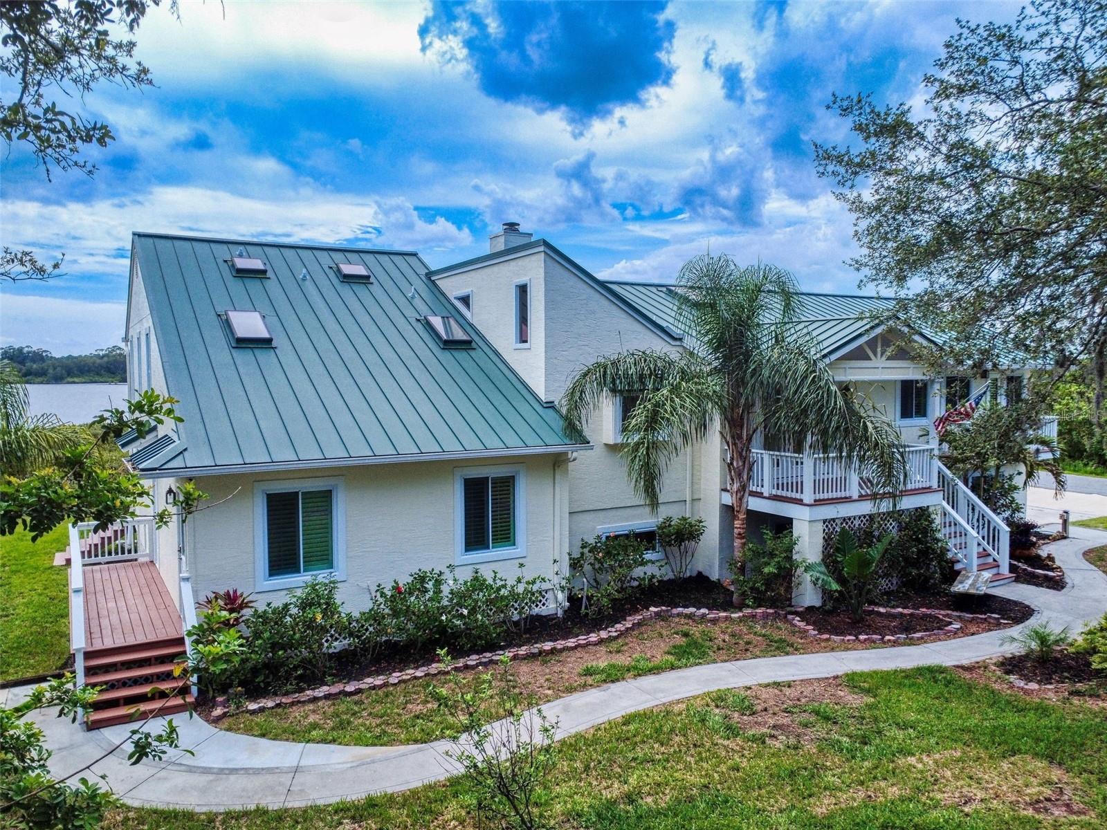 Image 4 of 91 For 2950 Sunset Drive