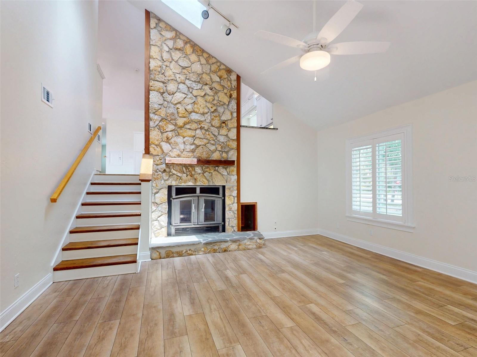 Image 40 of 91 For 2950 Sunset Drive