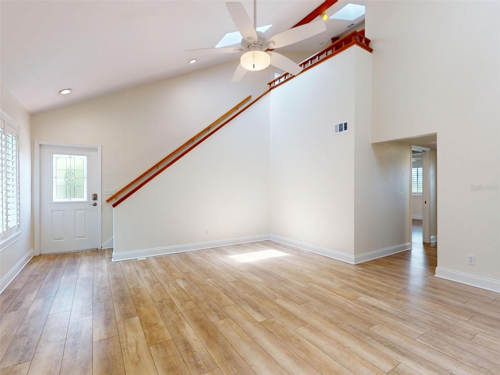 Image 42 of 91 For 2950 Sunset Drive