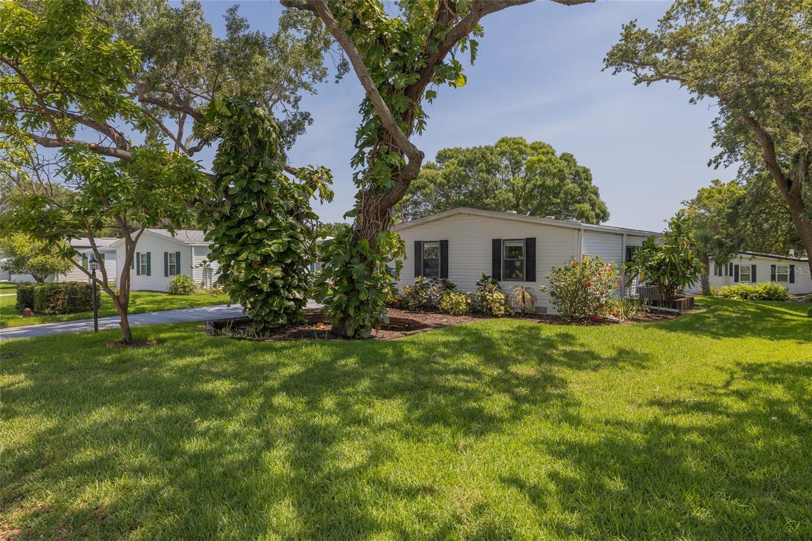 Image 13 of 53 For 209 Schooner Avenue