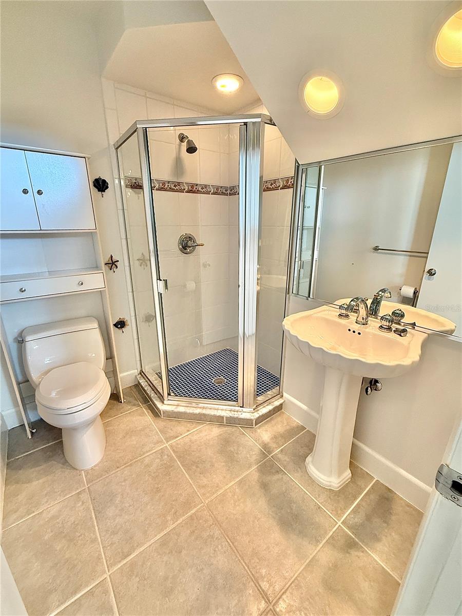 Image 21 of 51 For 6340 Engram Road