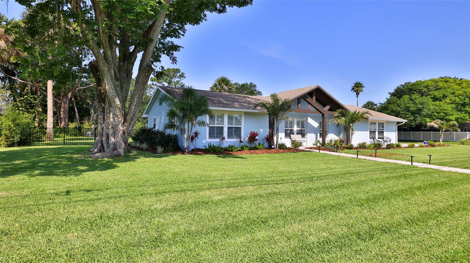 Image 33 of 47 For 798 Fairway Drive