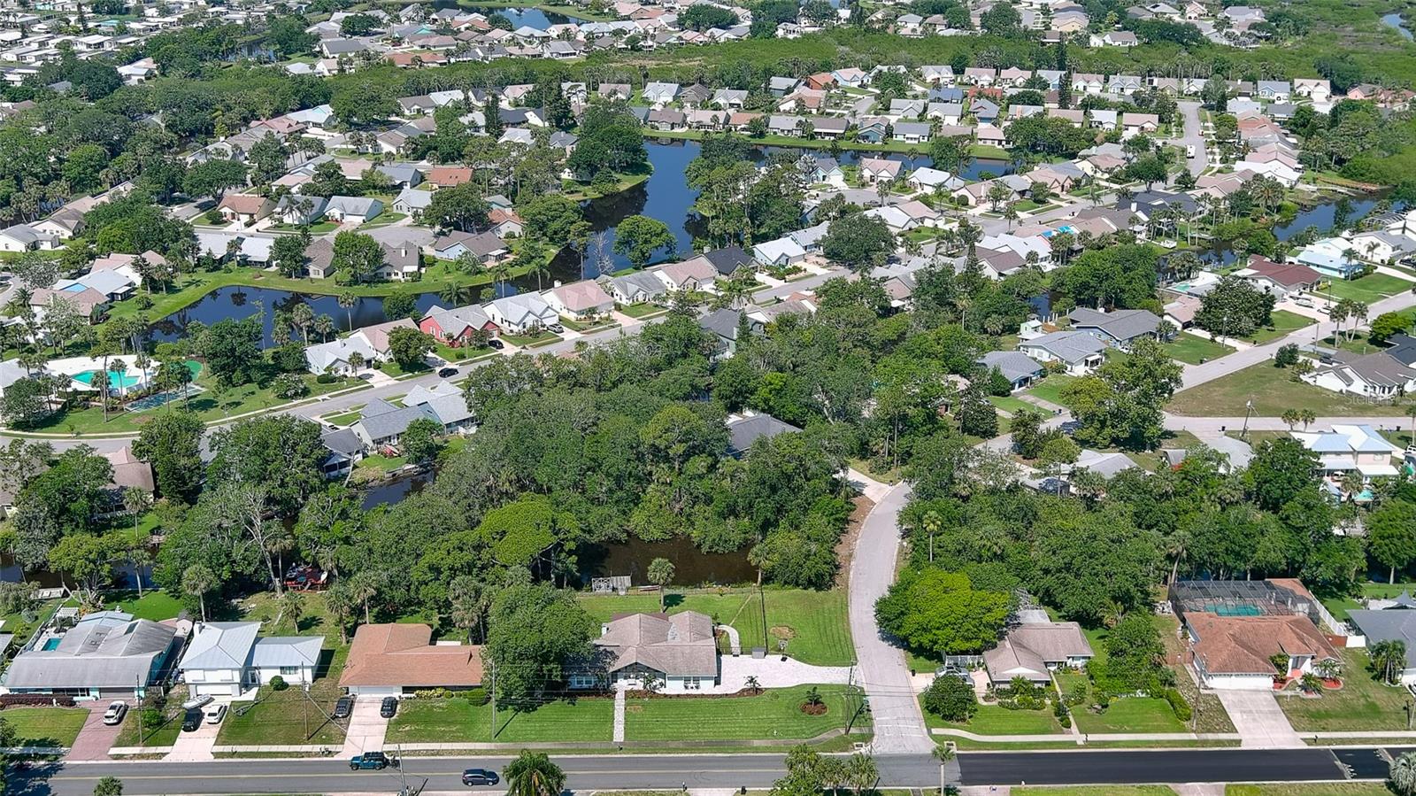 Image 36 of 47 For 798 Fairway Drive