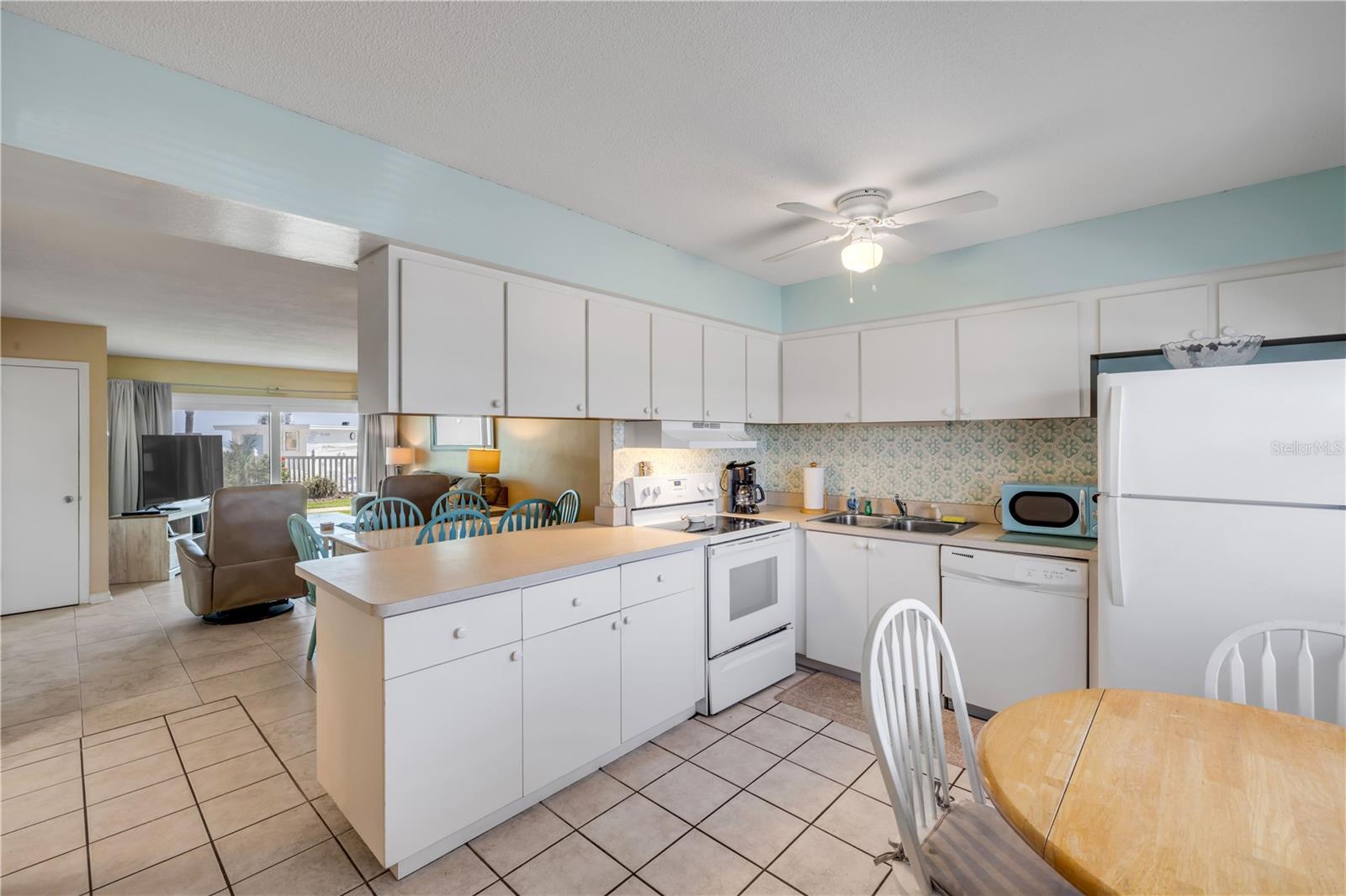Image 7 of 37 For 525 Atlantic Avenue 39