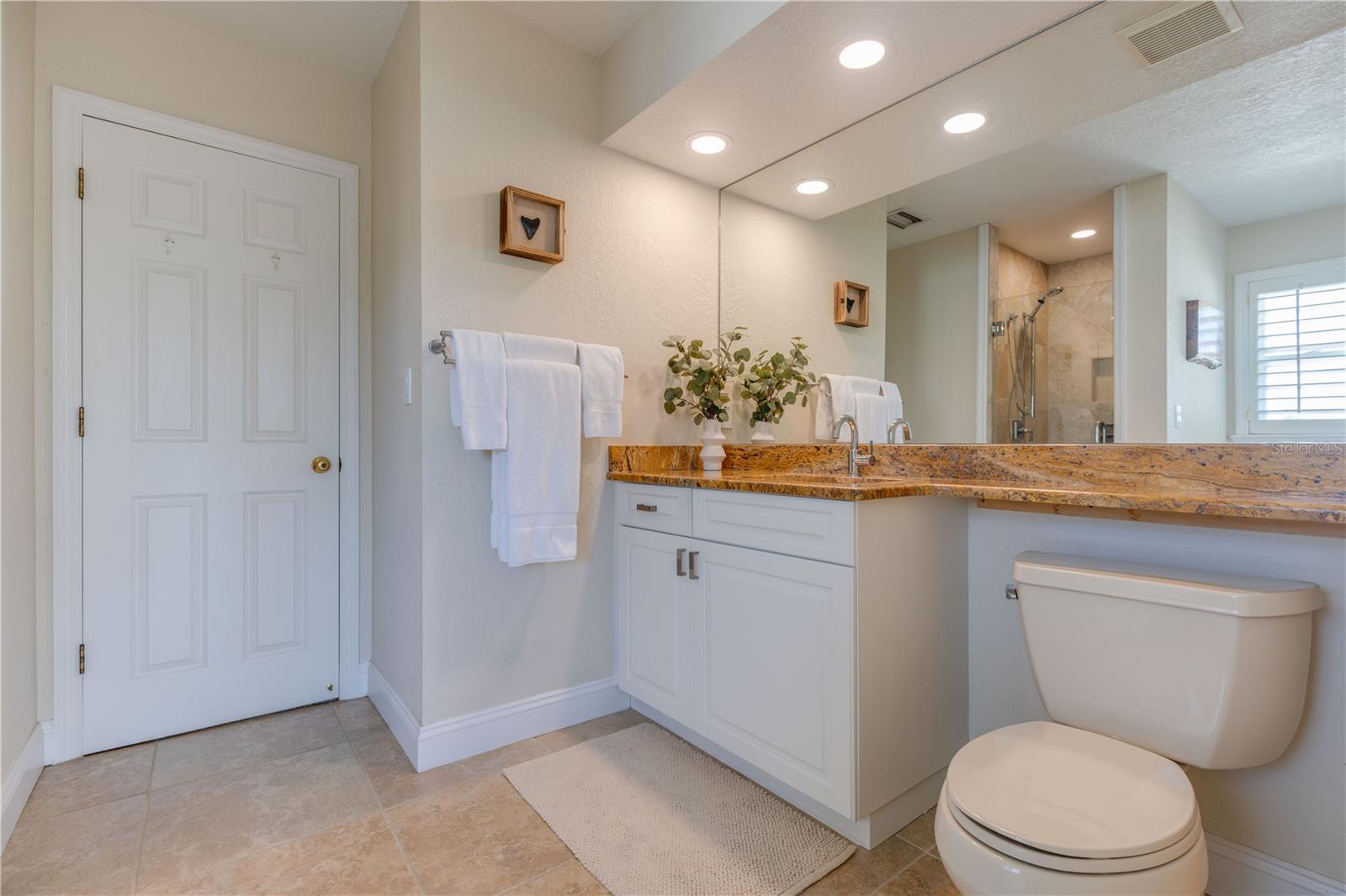 Image 19 of 71 For 334 7th Avenue N