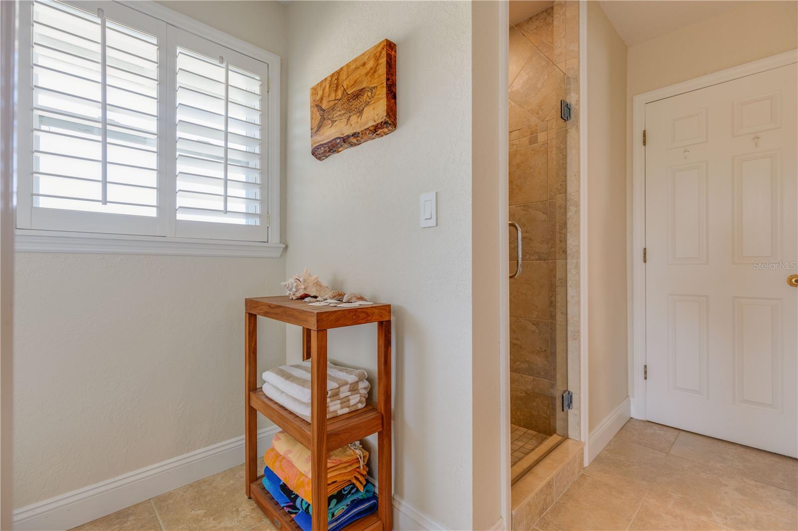 Image 22 of 71 For 334 7th Avenue N