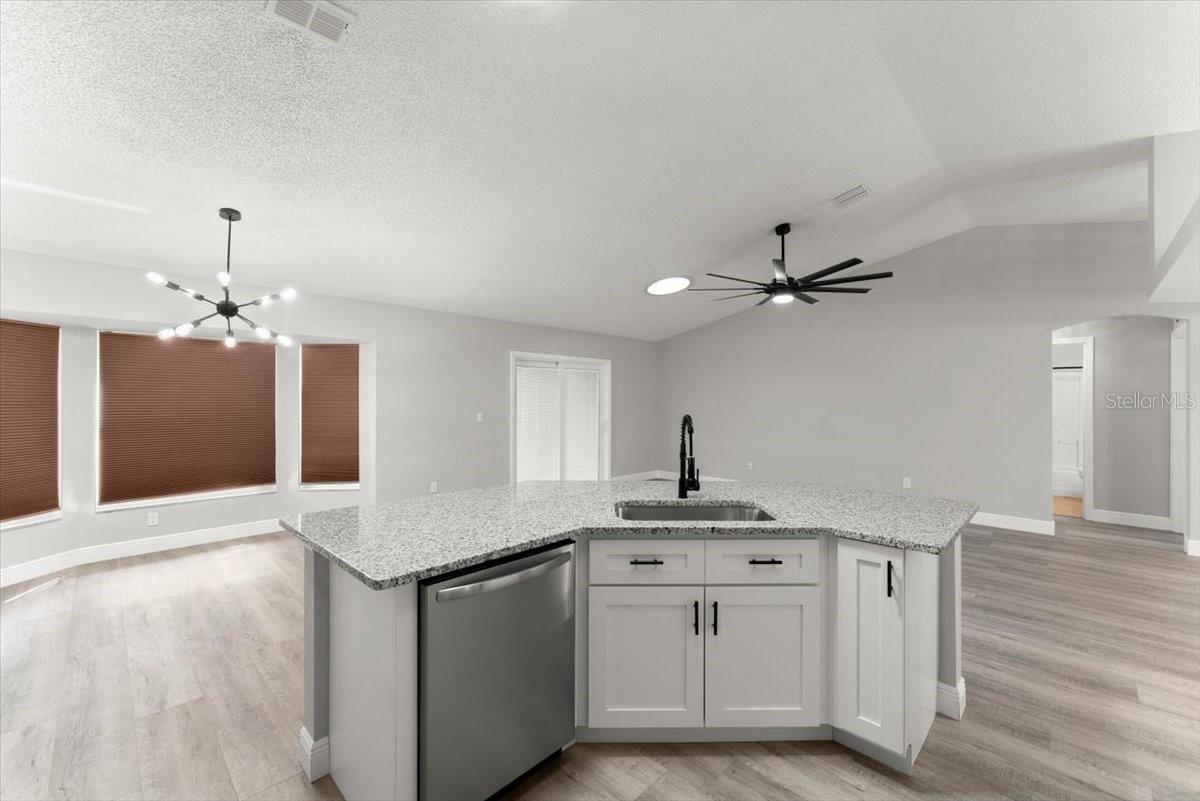 Image 10 of 39 For 2325 Lime Tree Drive