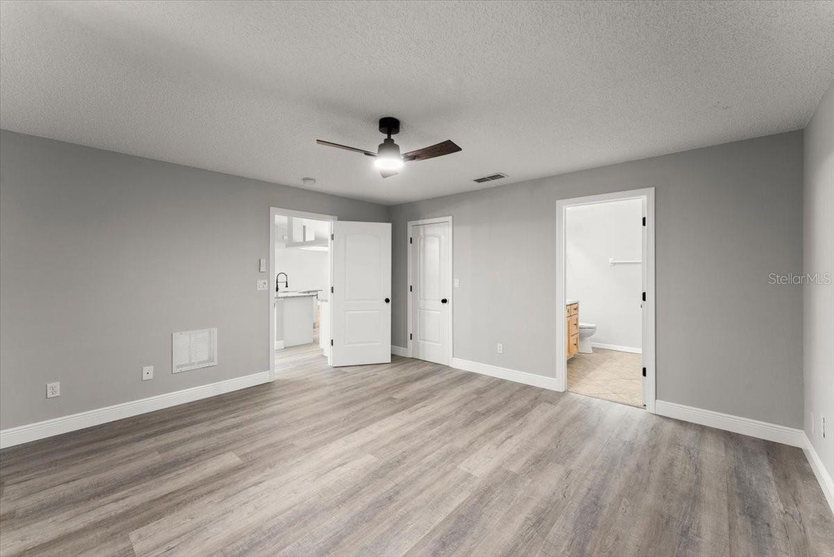Image 16 of 39 For 2325 Lime Tree Drive