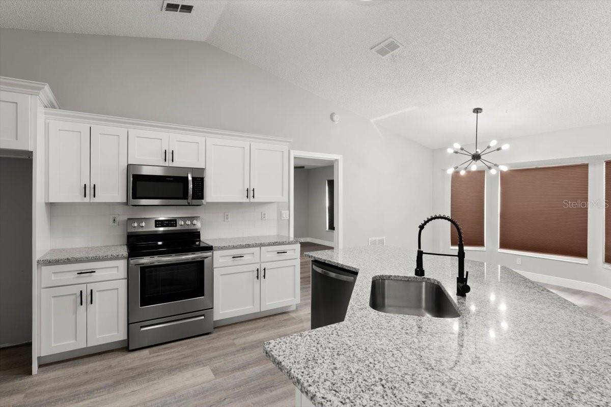 Image 7 of 39 For 2325 Lime Tree Drive