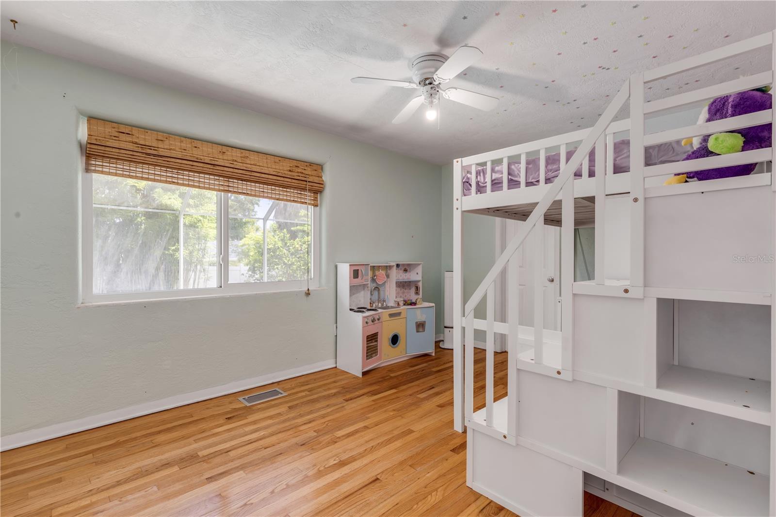 Image 33 of 71 For 119 Hardin Place