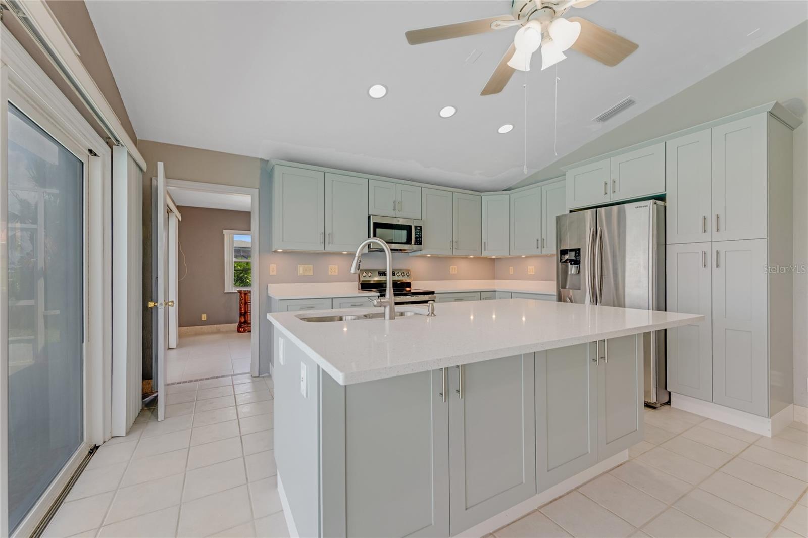 Image 13 of 56 For 3326 Peninsula Drive