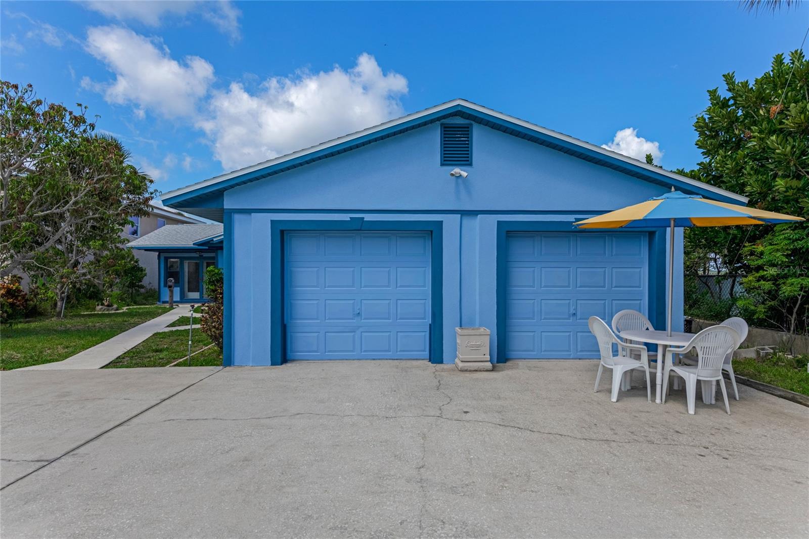 Image 4 of 56 For 3326 Peninsula Drive