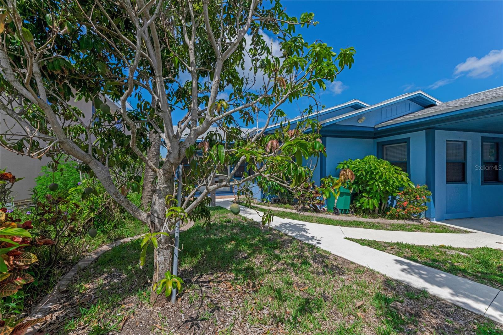 Image 8 of 56 For 3326 Peninsula Drive