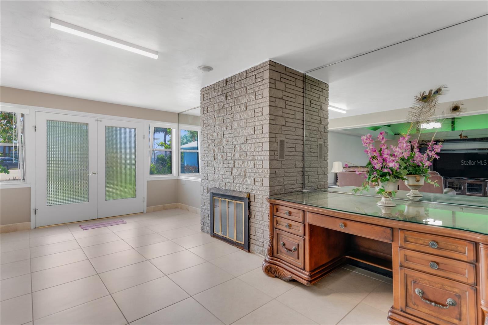 Image 9 of 56 For 3326 Peninsula Drive
