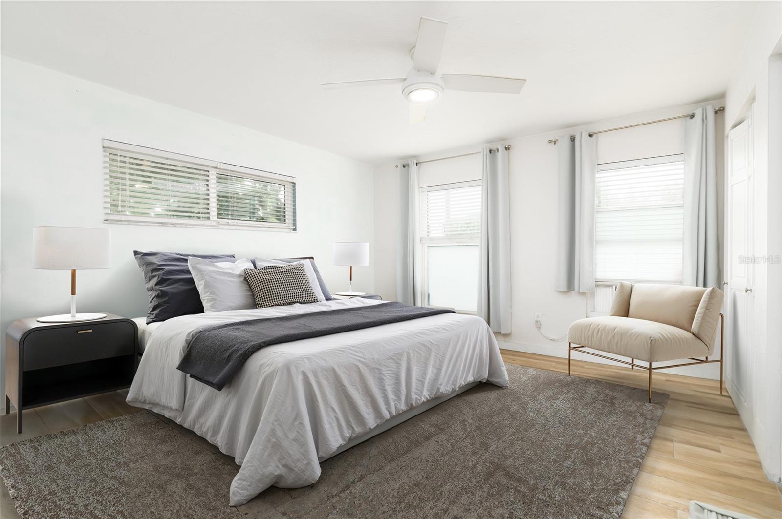 Listing photo id 14 for 25 Dolphin Avenue
