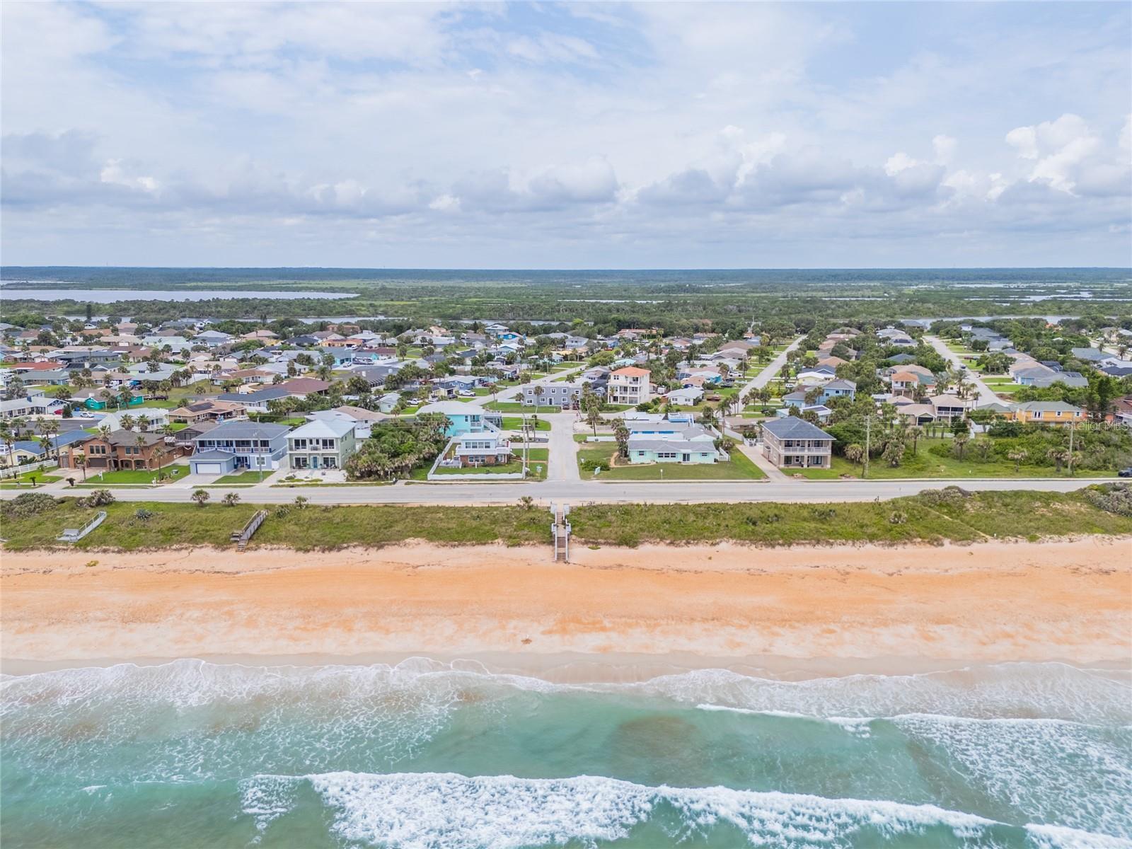 Listing photo id 25 for 25 Dolphin Avenue