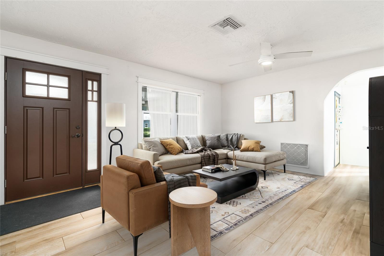 Listing photo id 3 for 25 Dolphin Avenue