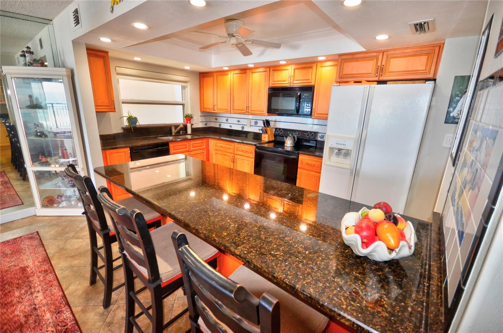 Image 14 of 38 For 4435 Atlantic Avenue 416