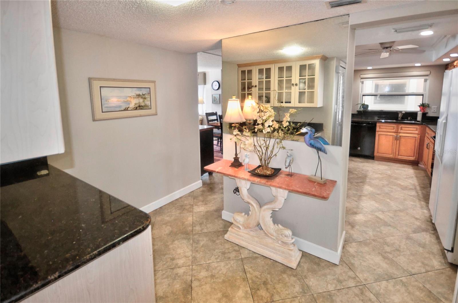 Image 16 of 38 For 4435 Atlantic Avenue 416