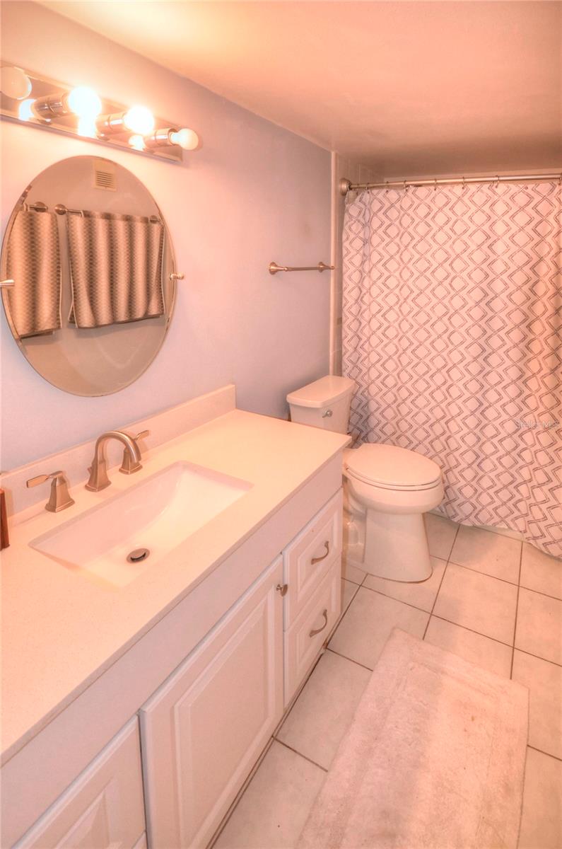 Image 20 of 38 For 4435 Atlantic Avenue 416