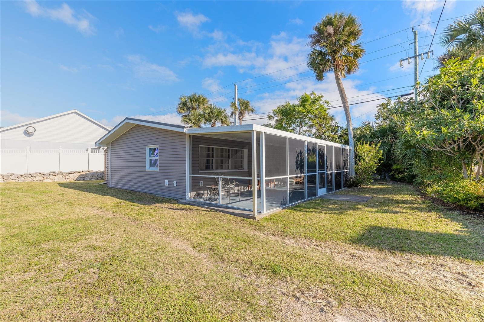 Image 4 of 60 For 2900 Peninsula Drive