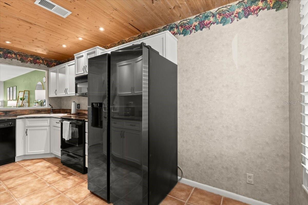 Image 31 of 46 For 140 Limewood Place C