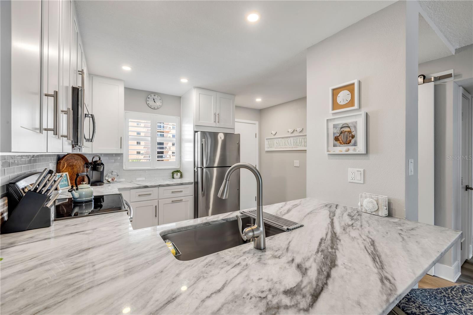 Image 11 of 60 For 4151 Atlantic Avenue 3090