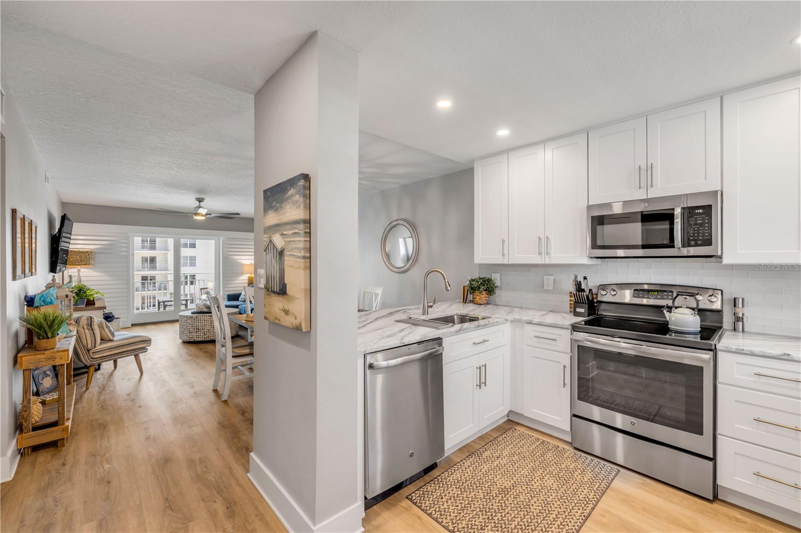 Image 3 of 60 For 4151 Atlantic Avenue 3090