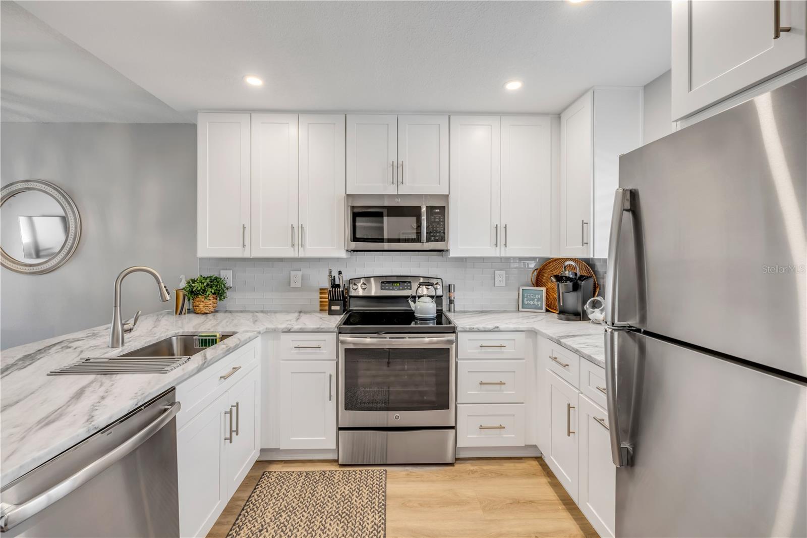 Image 7 of 60 For 4151 Atlantic Avenue 3090